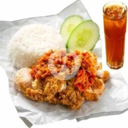 Nasi Ayam Geprek   Es Tea
