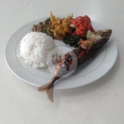 Nasi  Ikan Goreng