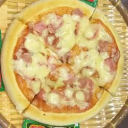 Pizza Beef Sosis Dan Chiken Sosis (small)