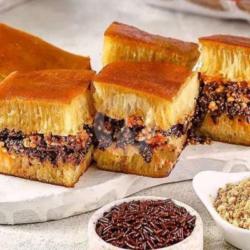 Martabak Coklat Seres Kacang