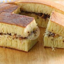 Martabak Manis Original Special Kombinasi (keju Kacang Coklat Wijen Susu)