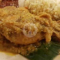 Nasi   Lalapan   Ayam Rendang   Sambal Terasi