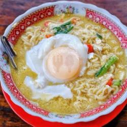 Mie Kuah Telur