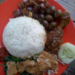 Nasi Pecel / Sayur, Ayam Bumbu, Telur, Cecek