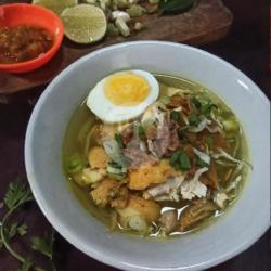 Nasi Soto Ayam Plus Krupuk Udang