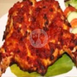 Ayam Bakar Rica Pedas Jumbo Utuh 1 Ekor     Sambel   Lalapan