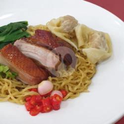 Mie Bebek Panggang Wonton