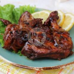 1 Potong Ayam Bakar Legit   Tempe / Tahu