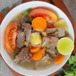 Sop Tulang Iga Sapi