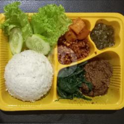 Nasi Rames Rendang