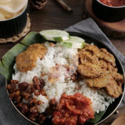 Nasi Uduk Rendang Jengkol