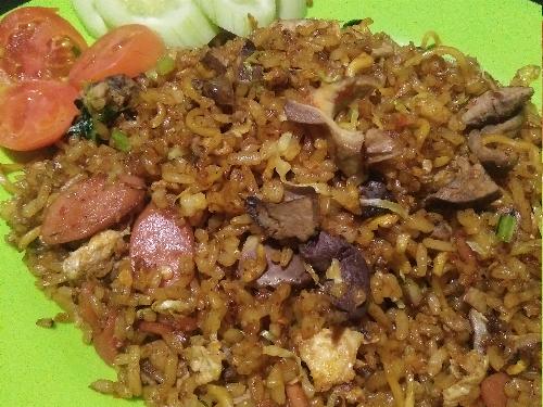 Nasi Goreng Seafood Ramdhan, Deket Apotik Cibadak Farma