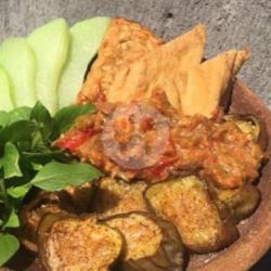 Nasi Terong Tahu Tempe Sambel Bawang