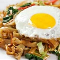 Kwetiau Goreng Super Komplit