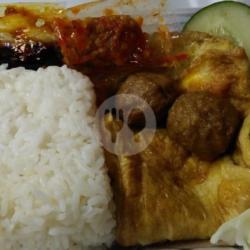 Nasi   Telur, Bakso Goreng, Kremes, Sambel