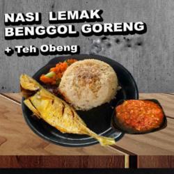 Nasi Lemak   Benggol Goreng   Teh Obeng