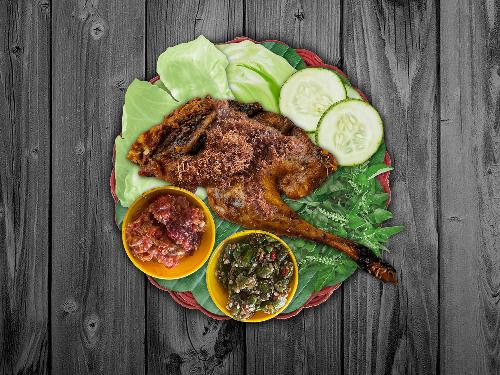 Bebek Burem Mbah Bangkit Dayakan, Pengasih