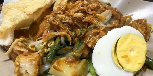 Gado Gado Ci Renny, H. Nipan