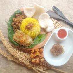 Nasi Kuning Kentang Perkedel