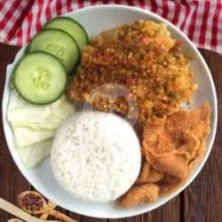 Nasi Kulit Ayam Geprek