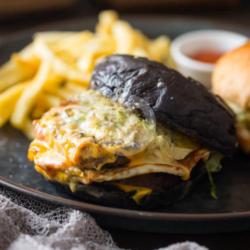 Burger Black Mozza