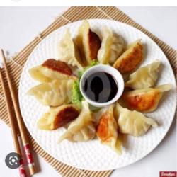 6 Gyoza Kukus / Goreng Mozarella