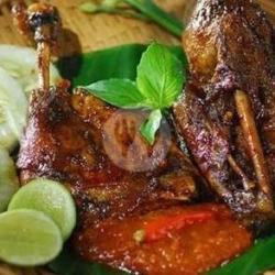 Bebek Bakar Sambal Hitam