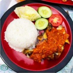 Paket Komplit Ayam Penyet Sambal Merah