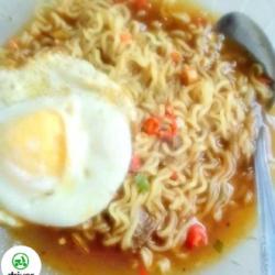 Mie Nyemek Telor Pedas