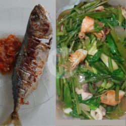 Tude Bakar Dabu2   Kangkung Seafood