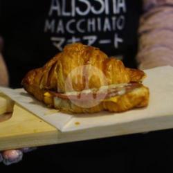 Croissant Sandwich Cheese Smoked Beef