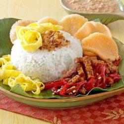 Nasi Uduk Telor Bulat