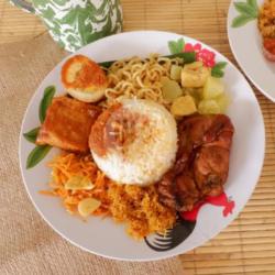 Nasi Campur Ayam   Telur (komplit)