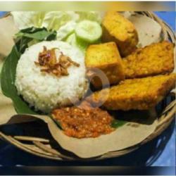 Nasi Tahu Tempe Sambal Hitam Ijo