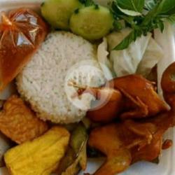 Lalapan Burung Puyuh  Nasi