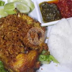 Paket Nasi Ayam Kampung Serundeng