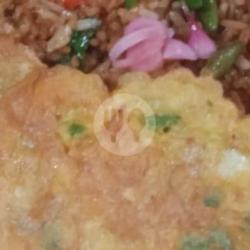 Nasi Goreng Sosis   Daging Sapi   Telur Dadar Makdjah