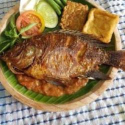 Nasi Penyetan Mujaer Sambel Dower