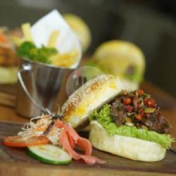 Thai Beef Burger