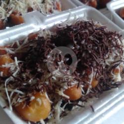 Pisang Keju Cokelat Parut