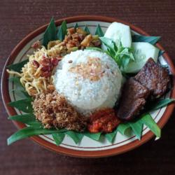 Nasi Uduk Daging Empal