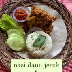 Nasi Daun Jeruk Ayam Goreng Tahu Tempe Sambal Bawang