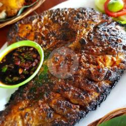 Ikan Gurami Bakar