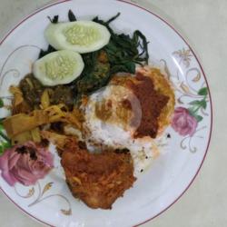 Nasi Ayam Goreng