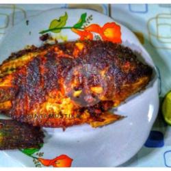 Nasi Ikan Nila Bakar Bumbu