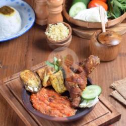 Nasi Penyetan Bebek Kremes