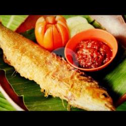 Nasi Bandeng Presto   Tahu Tempe   Lalapan