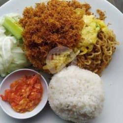 Nasi Mie Telur Serundeng