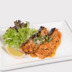 P4. Salmon Teppanyaki (120 Grm)