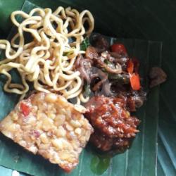 Nasi Jinggo Cumi